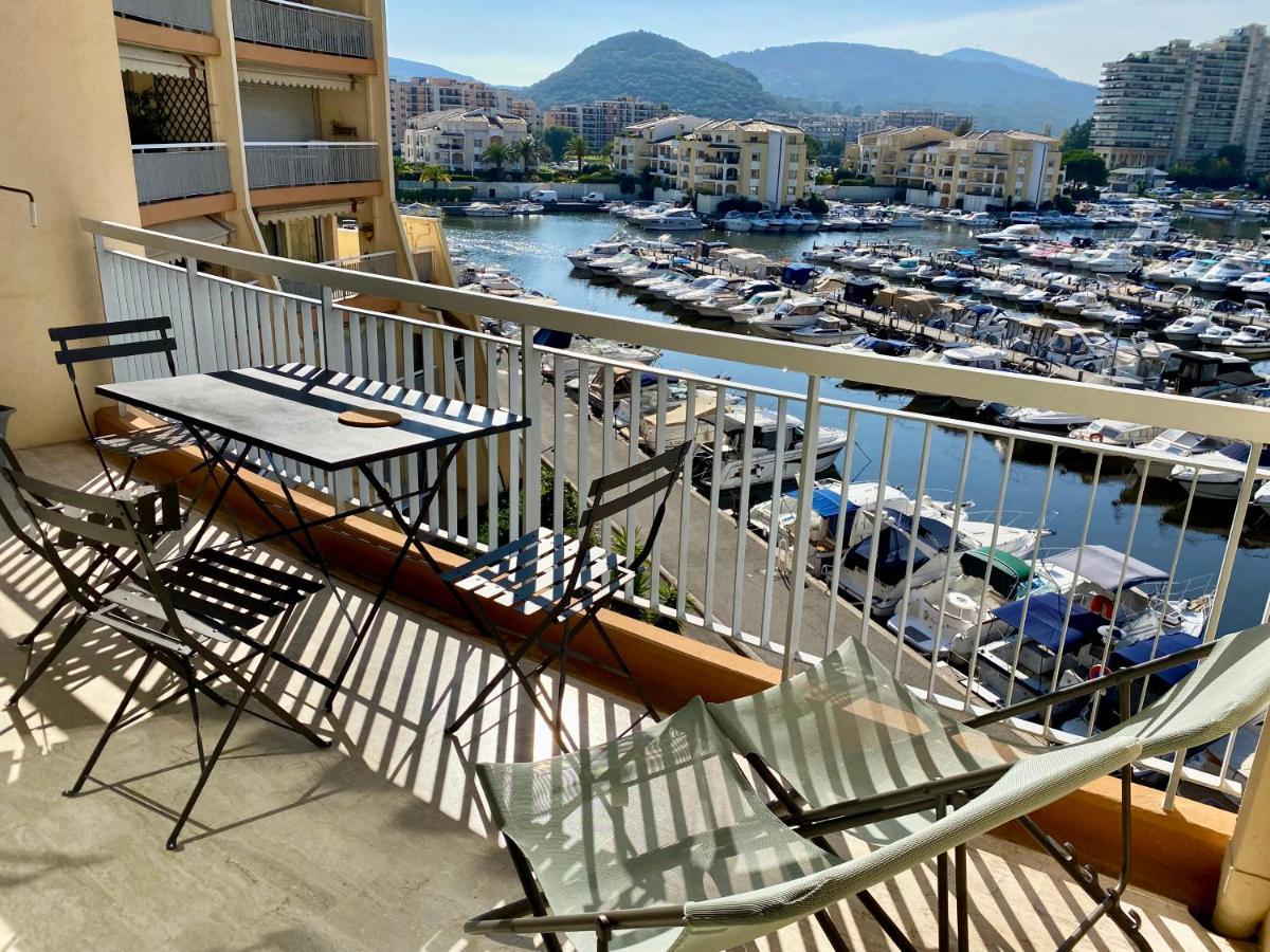 Appartement Lumineux 6 Places Avec Vue Sur Marina Mandelieu Exterior foto